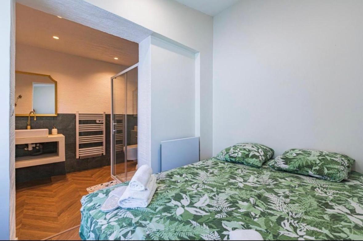 Le Cozy Reims -Escapade Raffinee Avec Spa Prive Bagian luar foto